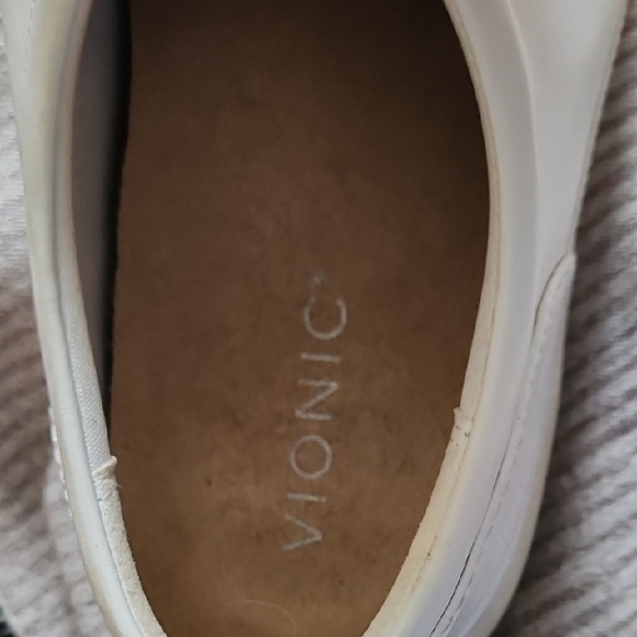 Vionic Women's White Sneakers - Picture 5 of 5